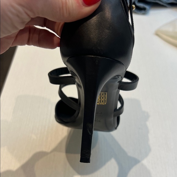 Gucci - like new t-strap heels - Picture 8 of 11